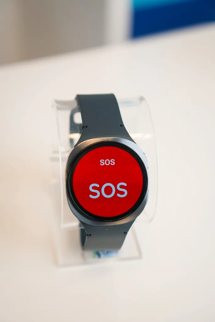 Reloj con bot&oacute;n S.O.S.